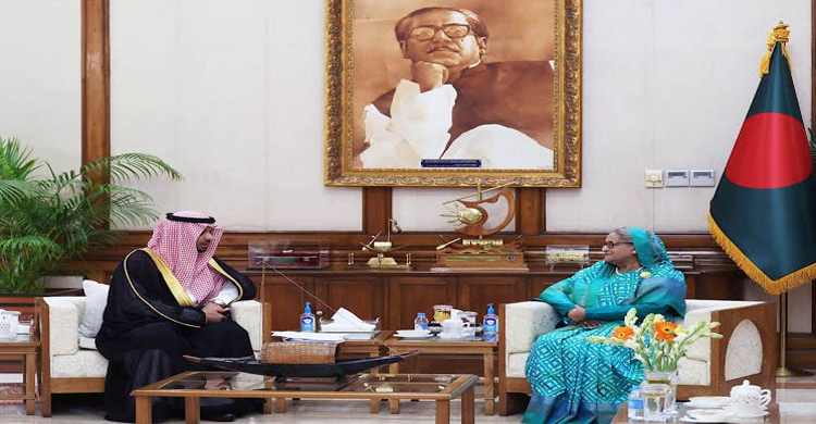 হজ যাত্রীদের ভিসা অনুমোদনের সময় বাড়াতে স